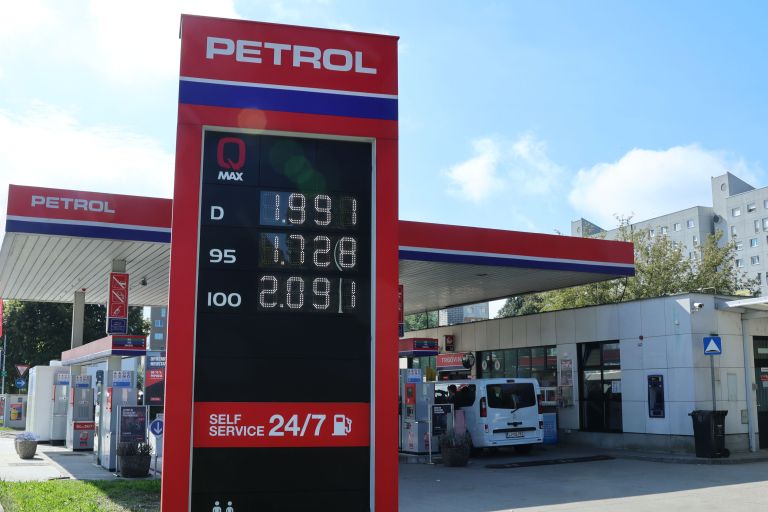petrol, bencinski servis.jpg