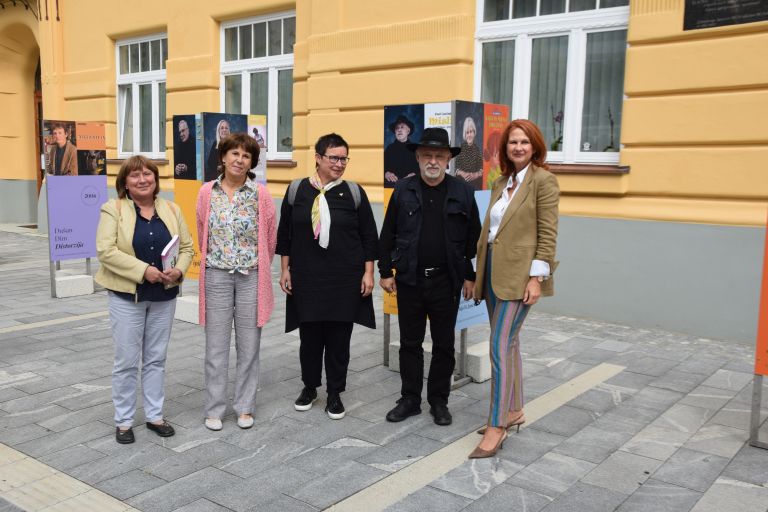 oko-besede, 30-let, vecernica, razstava, novinarska-konferenca, festival, mladinska-knjizevnost