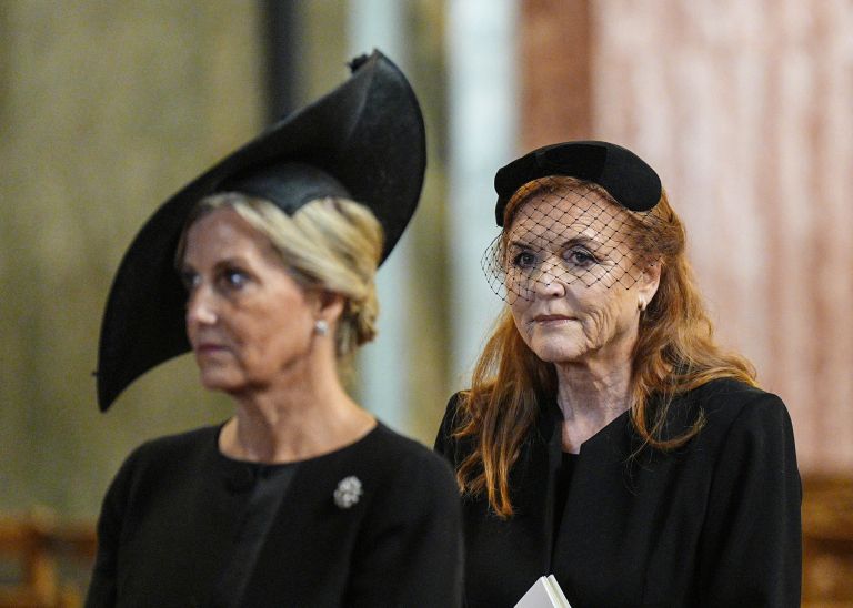 Sarah: Knjige ne bo