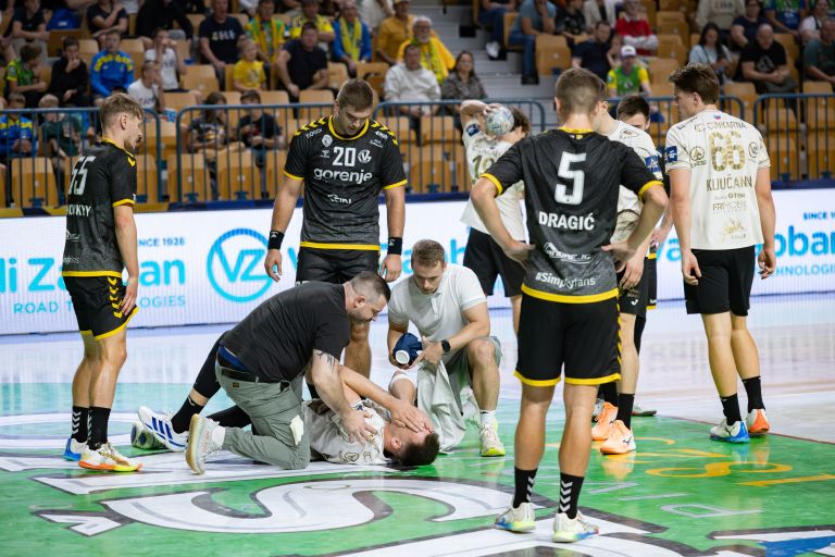 rokomet_Celje_Velenje_27_9_2026_foto_Nik_Jarh_13.jpg