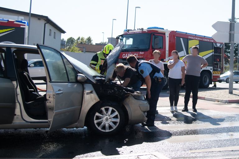 požar, goreči-avto, pogoreli-avtomobil