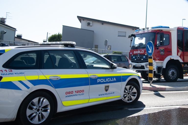 požar, goreči-avto, pogoreli-avtomobil