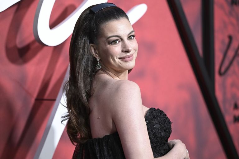 anne-hathaway