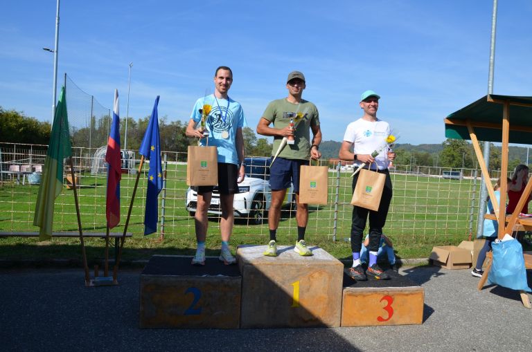 atletika_Zlati_tek_zmagovalci_5km.JPG