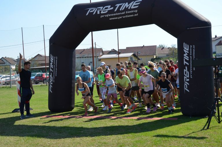 atletika_Zlati_tek_start.JPG