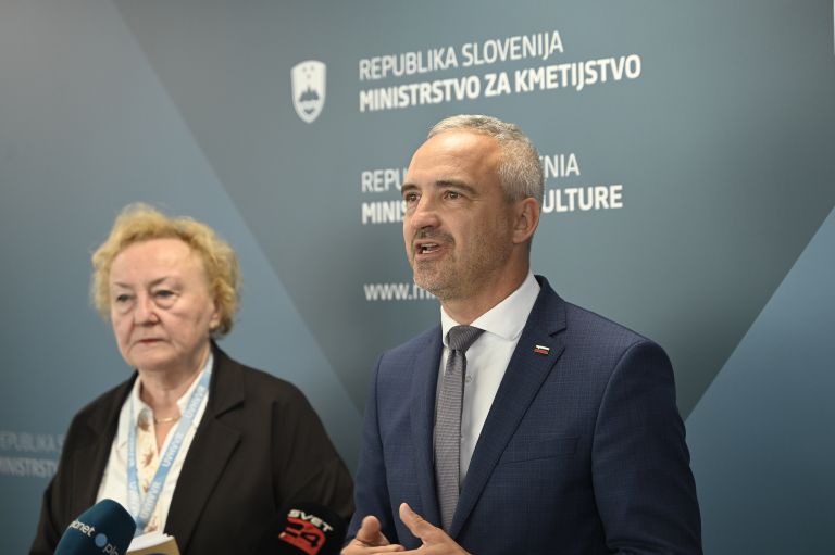 Janez Cigler Kralj, Andreja Bizjak
