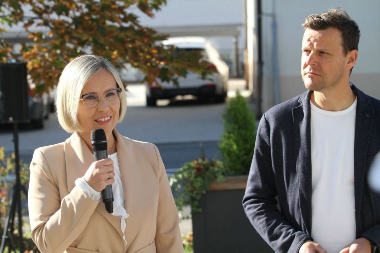 trebanjski-prostovoljci, vkljuceni-v-projekt-prostofer, so-se-razveselili-novega-vozila