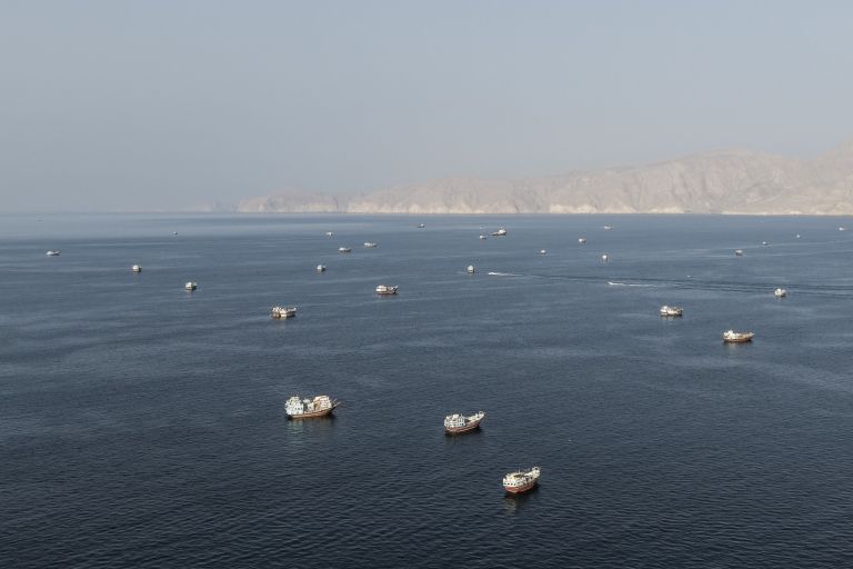 ladje tanker hormuška ožina.jpg