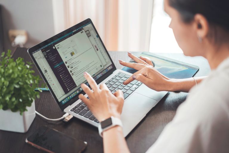 oleksandrpidvalnyi-telework-6795505.jpg
