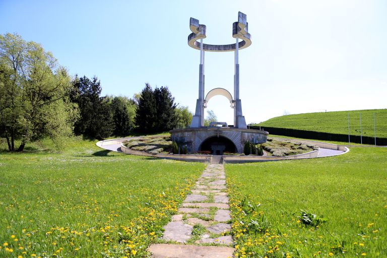 spominski-park-teharje