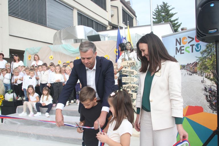 odprtje-prizidka-k-vrtcu-labod