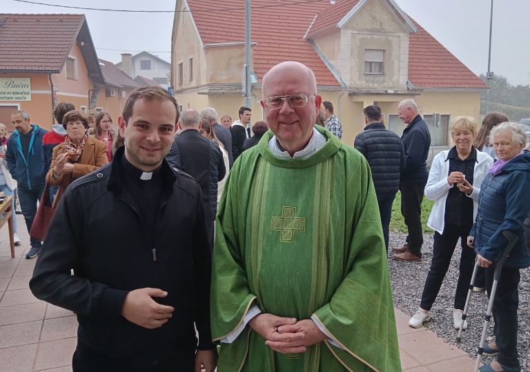 igor-luzar, brusnice-zupnija-smihel