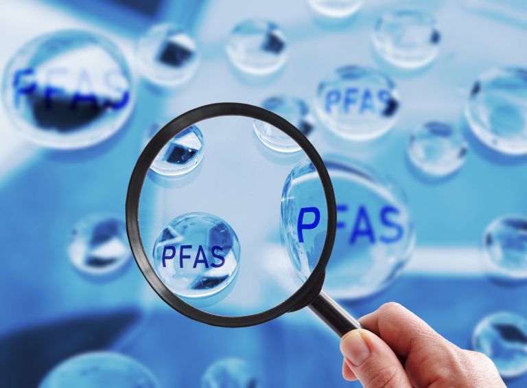 PFAS, kemikalija, ponev, tefal, strupena, prepoved