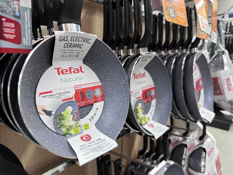 PFAS, kemikalija, ponev, tefal, strupena, prepoved