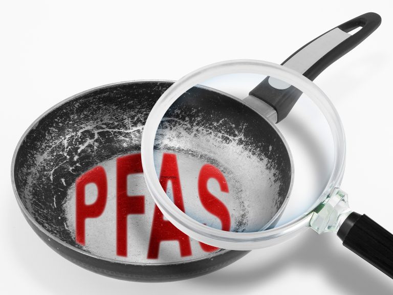 PFAS, kemikalija, ponev, tefal, strupena, prepoved