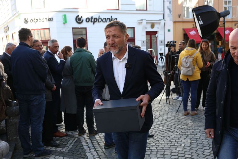 klemen boštjančič.jpg