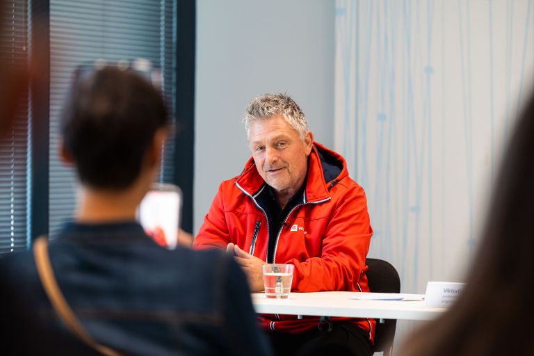 Vojko Safran, inštruktor varne vožnje pri AMZS.jpg