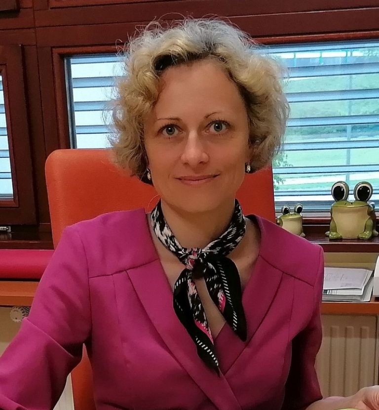 d42_sutarjevnatalijaglobevnik.jpg