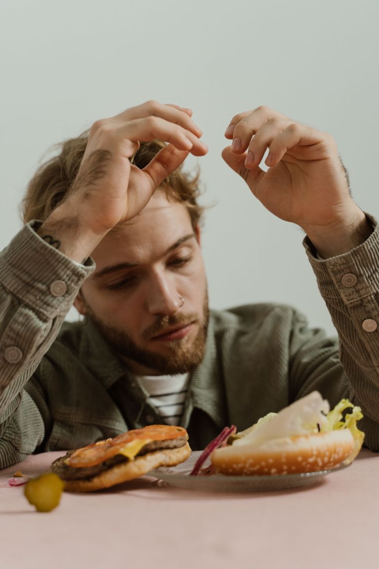 moški in burger