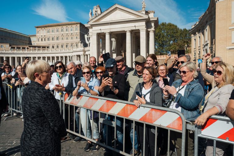 natasa pirc musar papez leon vatikan uprs.jpg