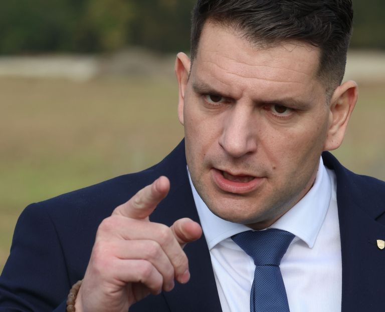 zoran stevanovic.jpg