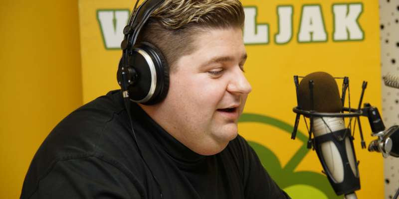 Bojan Lugarič pod drobnogledom
