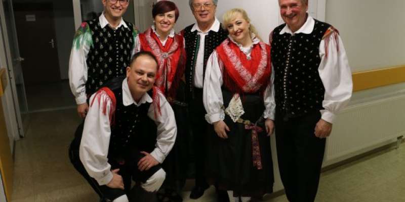 FOTO: An flet'n večer dela prost dan?