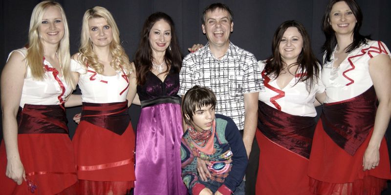 FOTO: Glasbeniki stopili skupaj za Patricijo