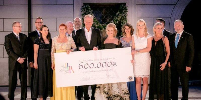 Posebno pozornost namenjajo otrokom
