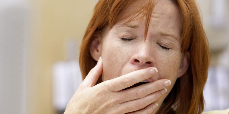 zaspanost, ženska, zehanje.jpg