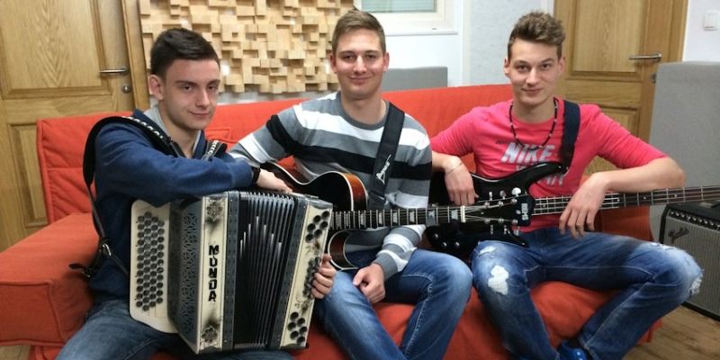 AVDIO: Mladi glasbeniki: Skupina Itak