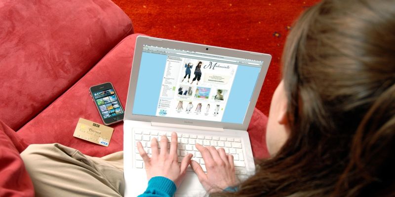 splet, nakupovanje, internet, ženska.jpg