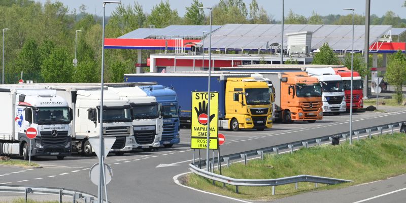 pince, koronavirus, avtocesta