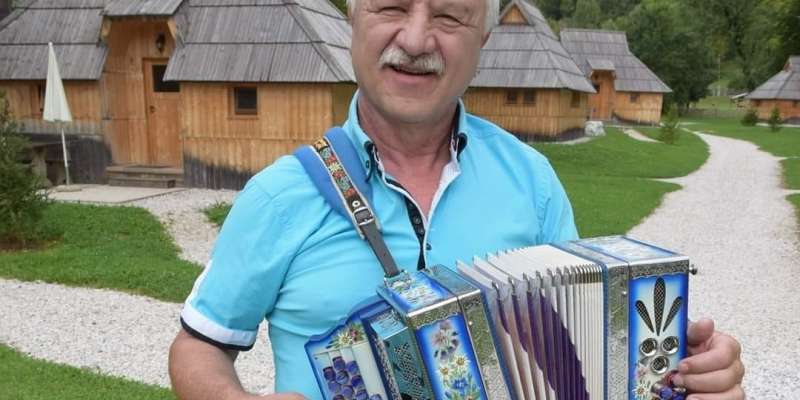 Poslovil se je harmonikar in avtor številnih  melodij, Stane Žibert
