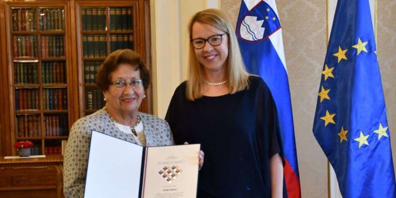 Alenka Prijatelj prejela priznanje za ohranjanje slovenske kulture v Argentini