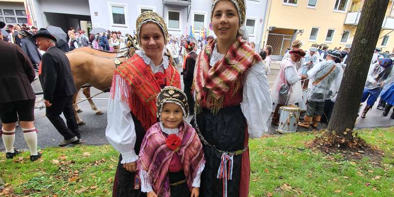 Slovensko društvo LIPA MÜNCHEN in GODBA MENGEŠ na Oktoberfestu
