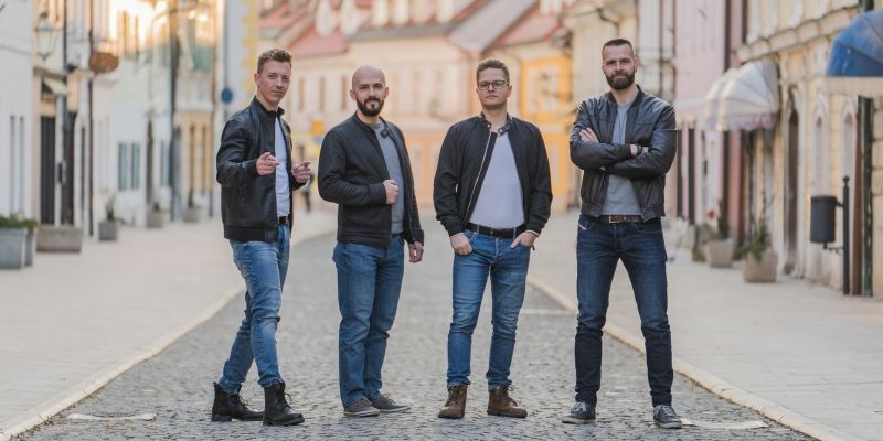 Kvatropirci ciljajo na največji oder svoje kariere