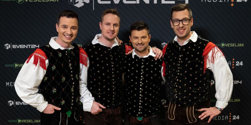 Vikendovci obudili čase, ko brez prave šrange skorajda ni bilo poroke