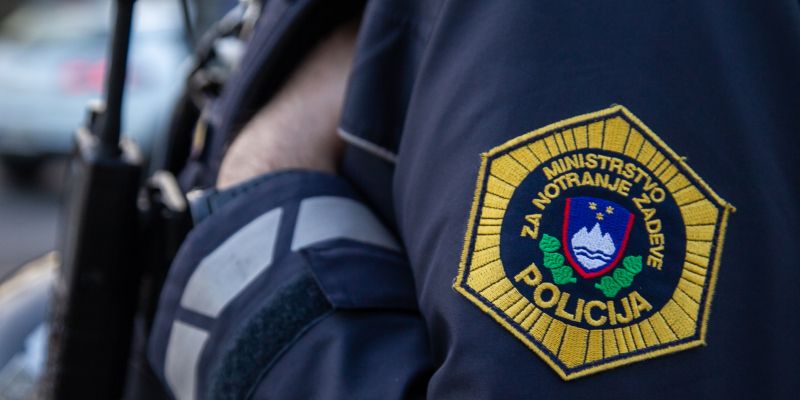 policist, slovenska policija