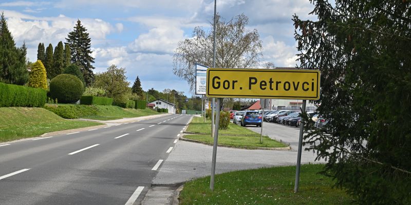 Gornji Petrovci, simbolična