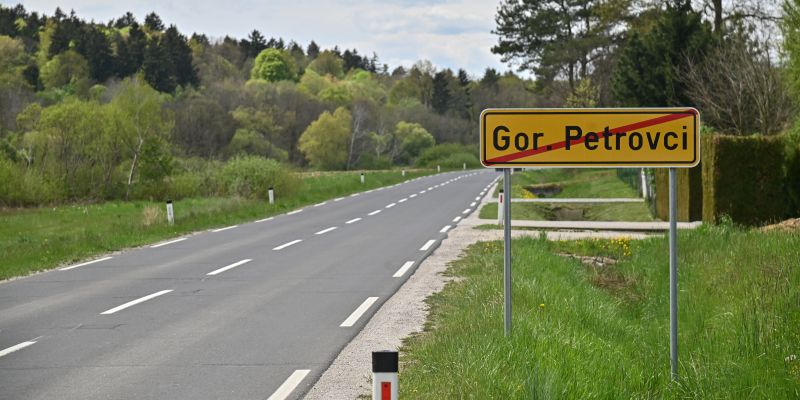 Gornji Petrovci, simbolična