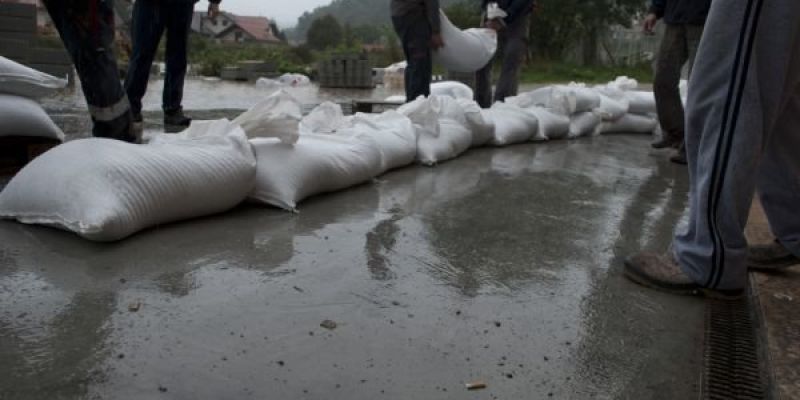 poplave_vrece.jpg