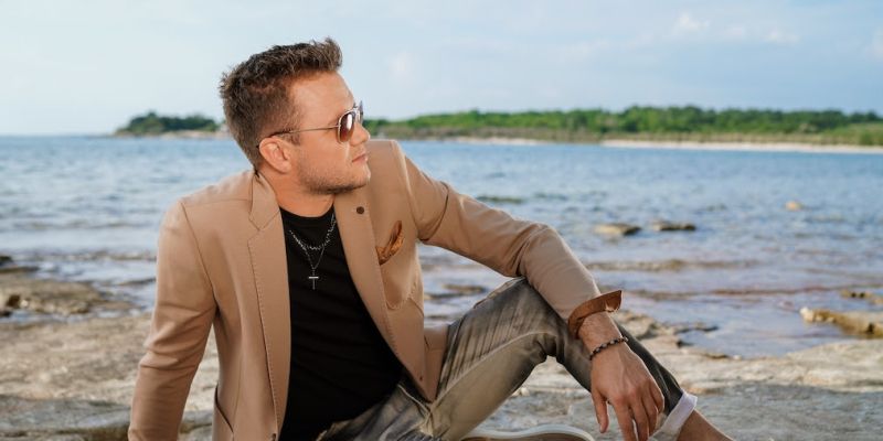 Luka Basi: Ukraden, odpeljan in zvezan