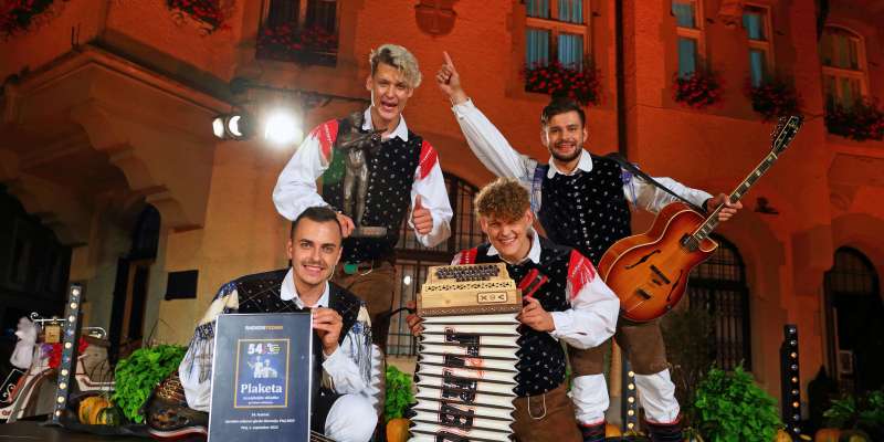 Festival narodno-zabavne glasbe Ptuj: Firbci z najlepšo skladbo