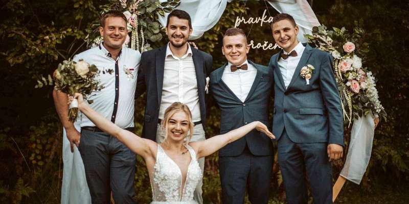 Poročni zvonovi so zapeli pri Krimskih lisjakih