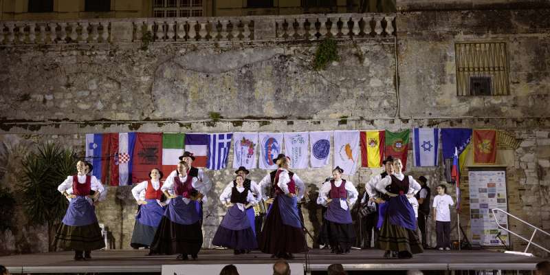 Slovenska folklorna skupina in glasbeniki nastopili na Krfu