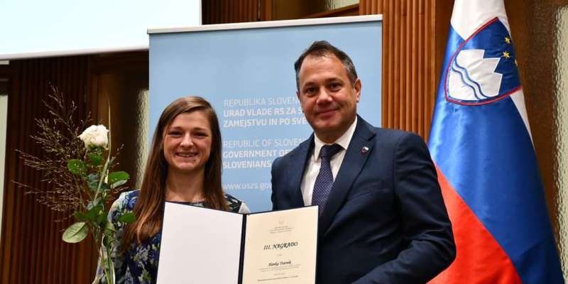 Alenka Tratnik z nalogo o slovenskih izseljencih v Avstraliji do nagrade