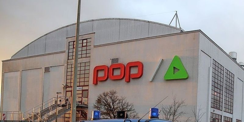 816283_pozar_reportazni_avto_001.jpg