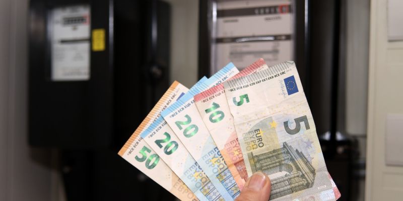 elektrika, števec, denar