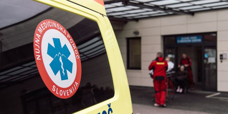simbolična, reševalno-vozilo, reševalec, reševalci, prvi-posredovalci, rešilec